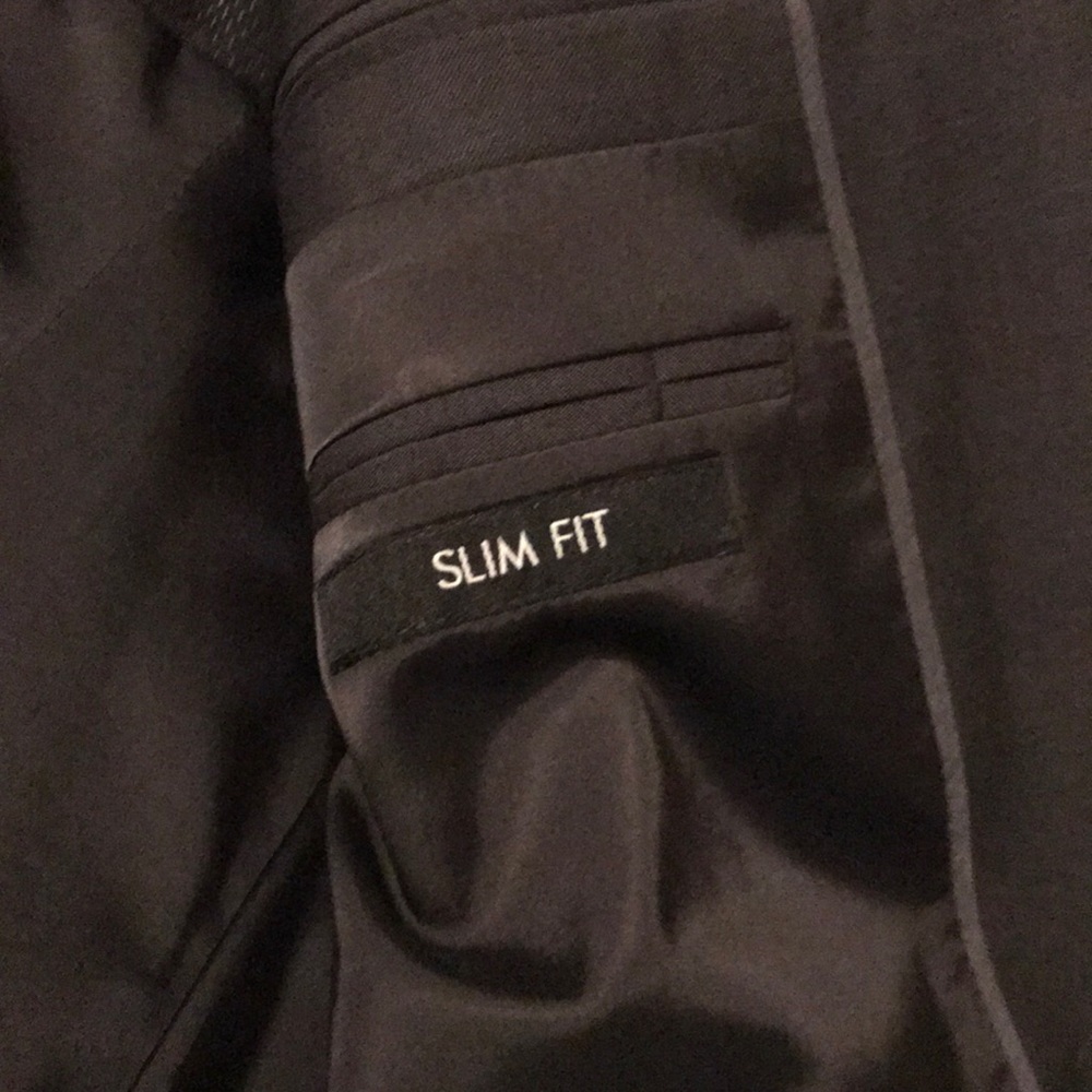 Men’s Travel Tech Suit (Slim Fit) - Picture 4 of 6